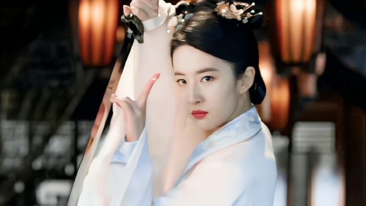 ว้าว! ท่ารำดาบโบราณนี้สุดยอดไปเลย! นางเอกสวยโบราณมีหน้า [หลิวอี้เฟย]