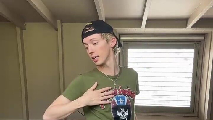 【Troye Sivan】The second part of the real version of the dance tutorial! "One Of Your Girls"