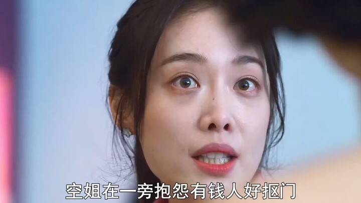 Tại sao gia đình Lý Sara lại giàu có đến vậy?