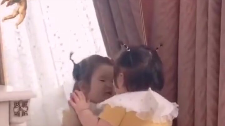 รอยยิ้มที่น่ารักน่าเอ็นดูช่างปลอบประโลมใจจริงๆ