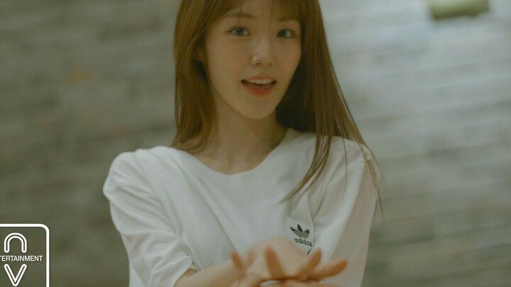 Điệu nhảy CHEEKY trong phòng tập của NANA Kwon Nayeon