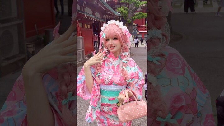 This is your sign to book a kimono photoshoot with your bestie🤗 #japan #sanrio