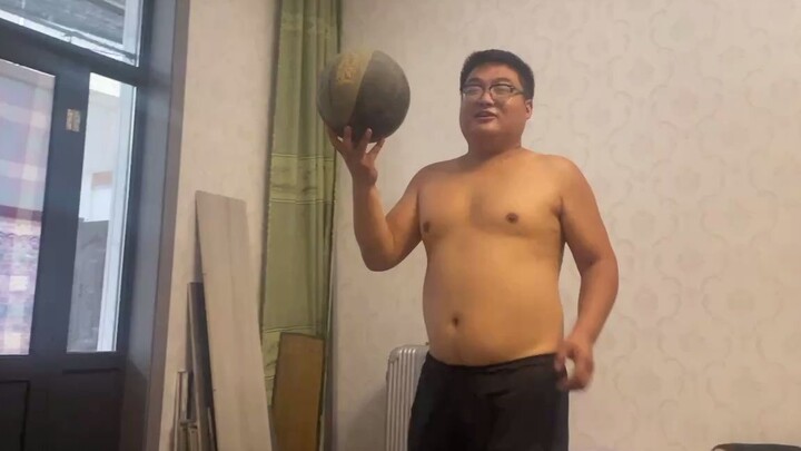 قال حمّاي: إذا تجاوز عدد الإعجابات عشرة آلاف، سأقلل المهر بواقع عشرة آلاف. شكرًا لكم جميعًا!