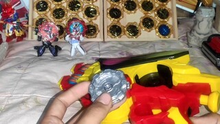 Blaster Bataro Sentai dapat dikaitkan dengan dinosaurus kecil! Kamu bilang kamu terlihat sangat tamp