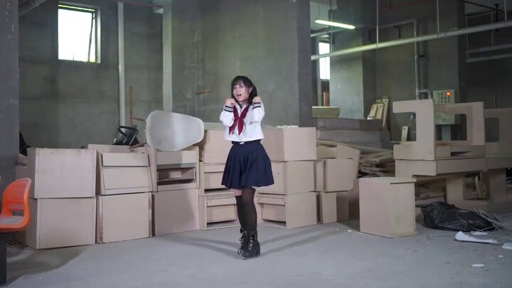 Trang phục và hình ảnh trong phim đều được tái hiện! Lulu/Rule lật nhảy [Máy bay]