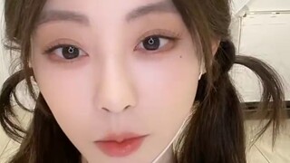 Zhu Xudan said that Yu Shuxin took a lot of beautiful photos in the group show "Eternal Night Star R