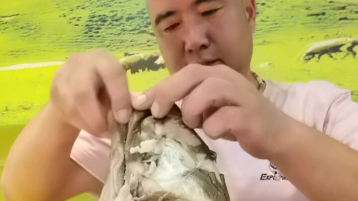 My cousin takes down the sheep head in seconds—so awesome!