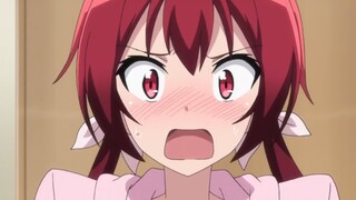 “偷看姐姐照片被发现了！”