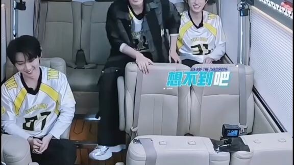 Cặp đôi Khuê Mật Lâm Hiên