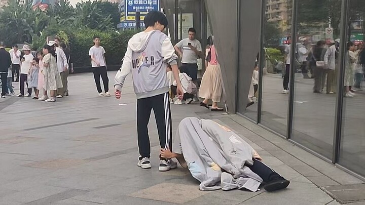 我又幻想了，阴魂不散的幽灵妹子缠上了我，和它做一日情侣
