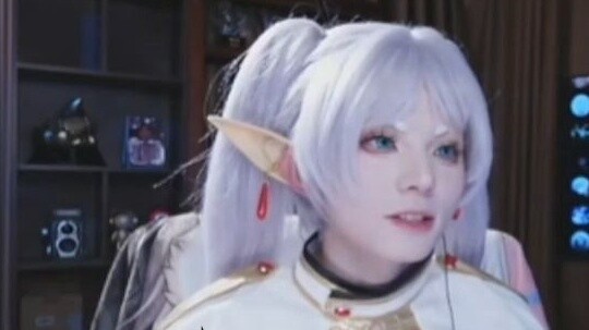 [Liang Happy] Connected with old Bai on the mic, and called her beautiful right away!