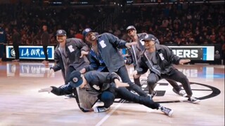 [Krump Crazy Party] Tight Eyez brought their team to the Clippers' home court to perform a krump dan