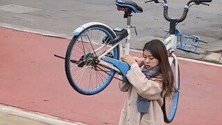 คลิปวิดีโอตลก|ความเก่งนั้นมากแต่นิสัยดูถูกนั้นมีมากกว่า
