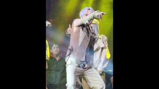 SB19 FILIPINO POP SINGER IDOL | THE FAMOUS