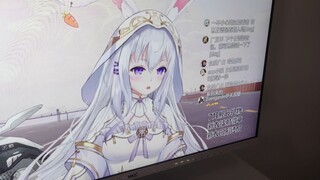 Mengasuh seorang V yang bahkan tidak tahu cara live streaming, harus diam-diam mengajarinya pula, bi