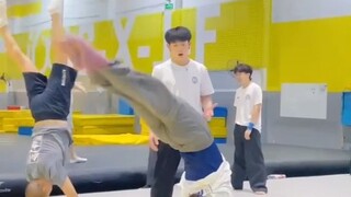 【การฝึกอบรมเทคนิคการใช้ผ้าห่มสำหรับนักเต้นทั่วประเทศ】