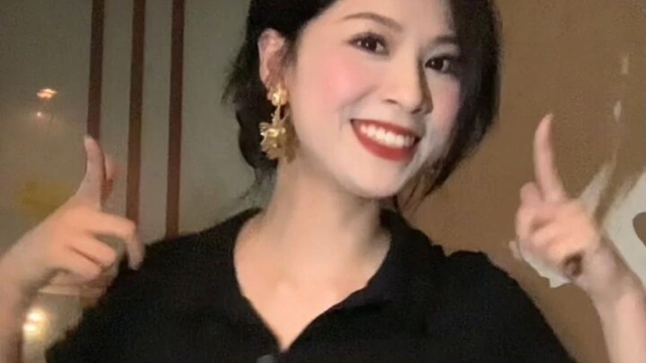 背靠嘉陵江 喝酒当喝汤