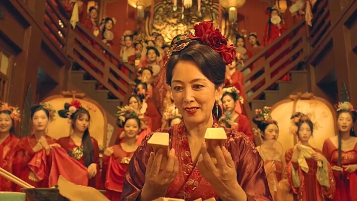 لتوّه فكّت زوجتي رقبتها من الديون، وإذا بخصمها يوقع بها! هذا كله لكي يكشف الشاب عن حقيقته!