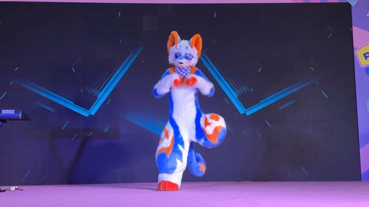 Lingyou’s been invited to dance at Langyue Park Mall!