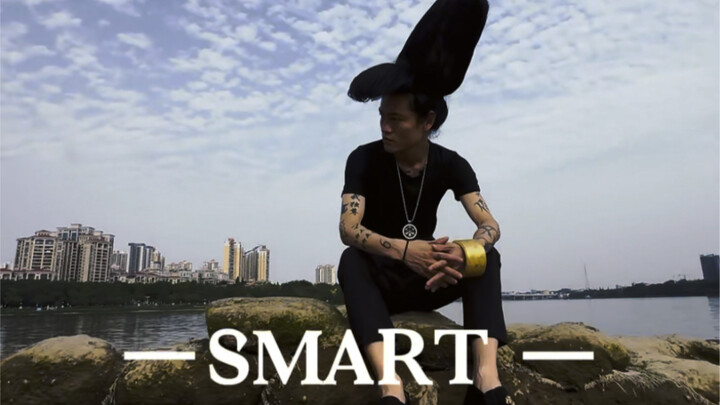 The higher the hairstyle, the higher the status.