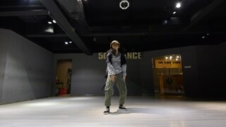 辉人版LoLo～不会跳舞的主唱不是好厨师，cover一下帅气的狗辉，存货视频大公开