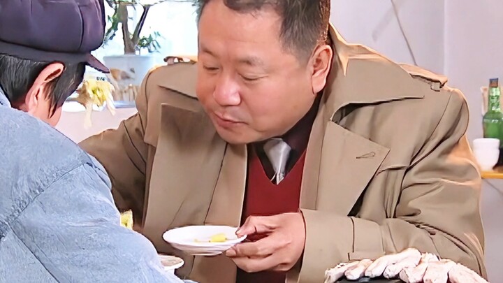 They’re having a meal—I’m so hungry just watching!