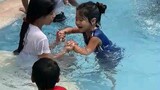 new viral video!!!!batang tuwang tuwa nkaligo ulit sa swimming pool