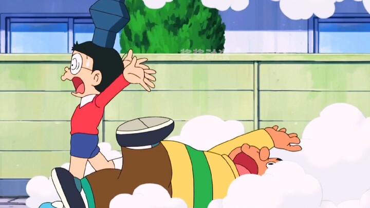 Nobita berubah menjadi lokomotif uap. Dia makan terlalu banyak batu bara dan berlari sangat cepat.