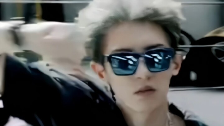 Tidak ada yang bisa mengalahkan Park Chanyeol di Call Me Baby