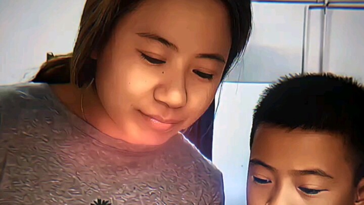 "Có chuyện gì à?"