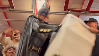 When you try to cut in line in Gotham City POV | Surfing to Learn Words 85