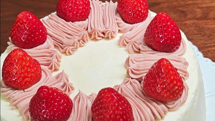 Reproduction of "Cardcaptor Sakura" Sakura's father's strawberry cake