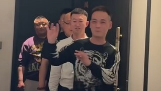 我嘞个豆，大叔扭的太好了
