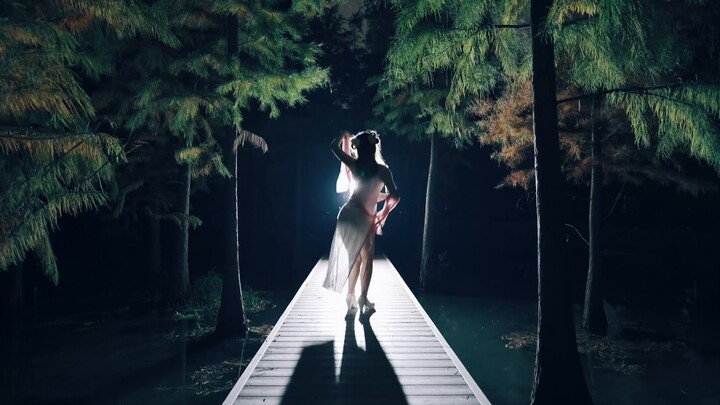 [Qianji] Ah~ The night view of the water is looming, and the cheongsam is in the grain of rice~ The 