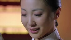 อย่างน้อย Huan Huan ก็รู้สึกเป็นทุกข์อย่างยิ่งเมื่อเห็นสาวใช้ในวังถูกทุบตี Ruyi ไม่ได้สังเกตเห็น! ท้