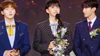 【SEVENTEEN】جائزة ألبوم العام من AAA: سون ووكونغ!