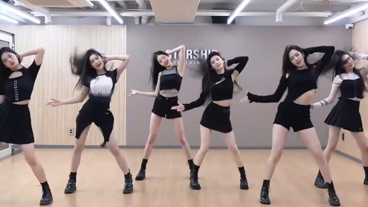 Ruang latihan sebelum debut IVE, saat itu semua orang belum mengorbankan kekuatan demi aspek hiburan
