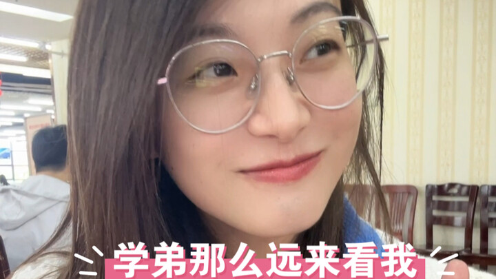 A famous 985 PhD student travels a thousand miles, fully prepared, just to catch a glimpse of Shan Y