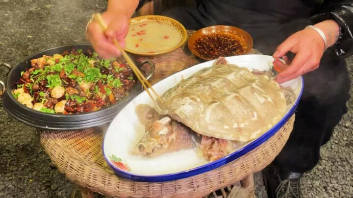 ทั้งชีวิตก็แค่เพื่อให้มีอาหารสามมื้อต่อวัน จงรักชีวิตและกินให้อร่อย!