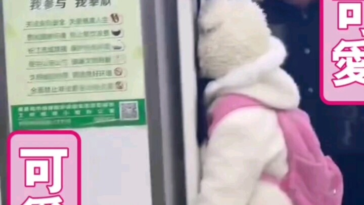 Lần đầu tiên nhìn thấy hệ thống sưởi ở miền Bắc, cô nàng “tiểu khoai tây” miền Nam đã phản ứng ra sa