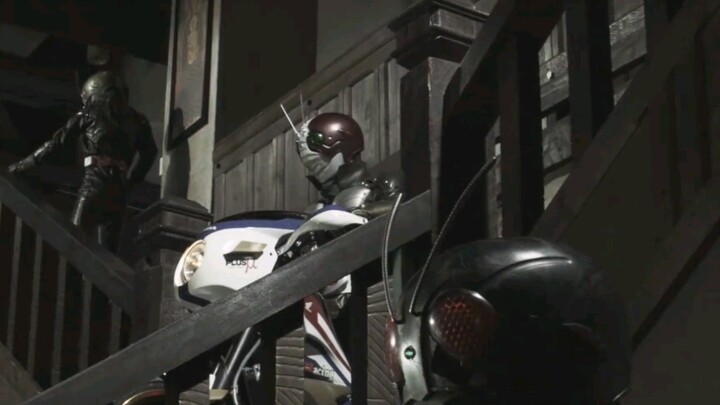 Kamen Rider: V3 sangat tampan untuk menyelamatkan