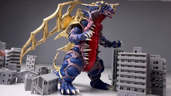 Keren! Monster gabungan terkuat! Bahkan Ultraman pun harus meminta bantuan! Unboxing dan Uji Coba SH