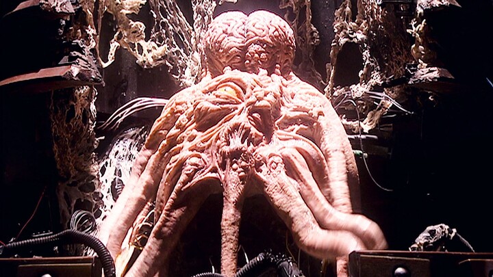 الأرض التي سُرقت، وأخطبوط قبيح مجنون ومهزوز، تبيّن أنه أكثر الأجناس الفضائية حربًا!