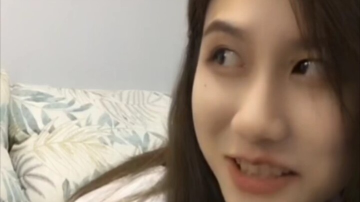 #睡睡和醒醒#姐姐扯领带