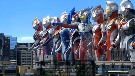 Semua Ultraman Heisei muncul untuk mengalahkan Atalga