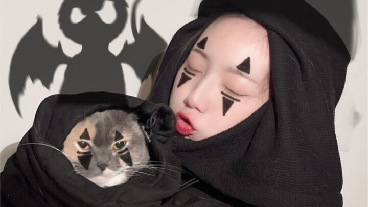 Berfoto Halloween dengan kucing-kucing
