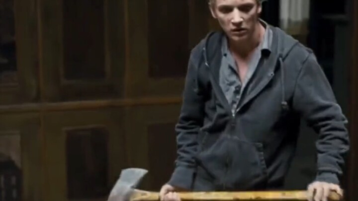 Ketakutan yang ekstrem berubah menjadi kemarahan, dan kemarahan itu lalu berubah menjadi tak kenal t