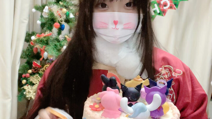 Congratulations, Cat Xiao Dan, on turning another year older meow~