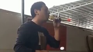 Anh chàng này rất ổn định