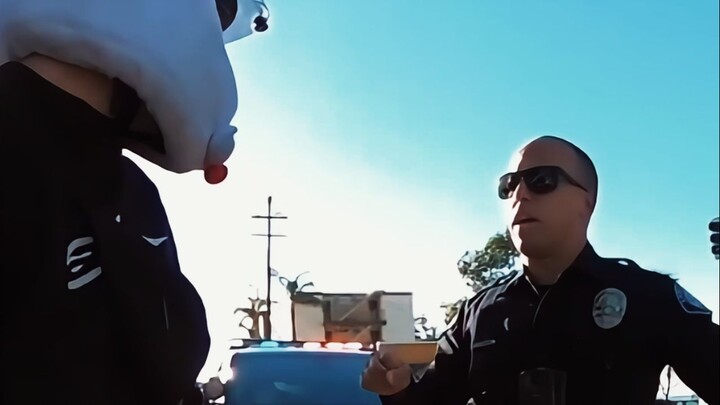 Vi phạm thì không bị bắt, tuân thủ thì bị phạt, thật tuyệt vời!